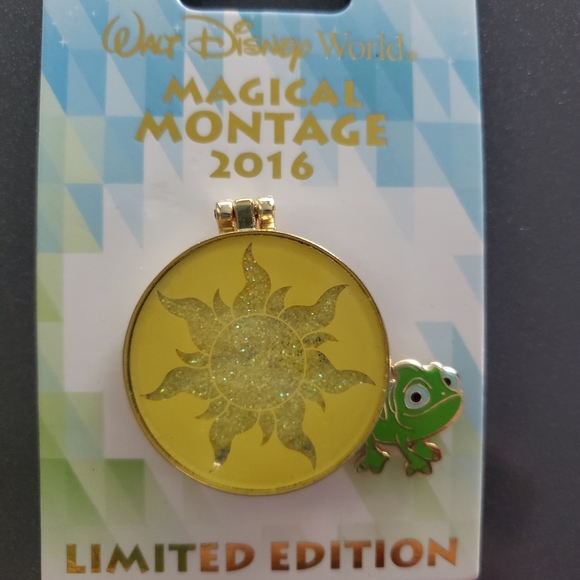 Disney WDW 2016 Rapunzel and Pascal - Picture 2 of 5